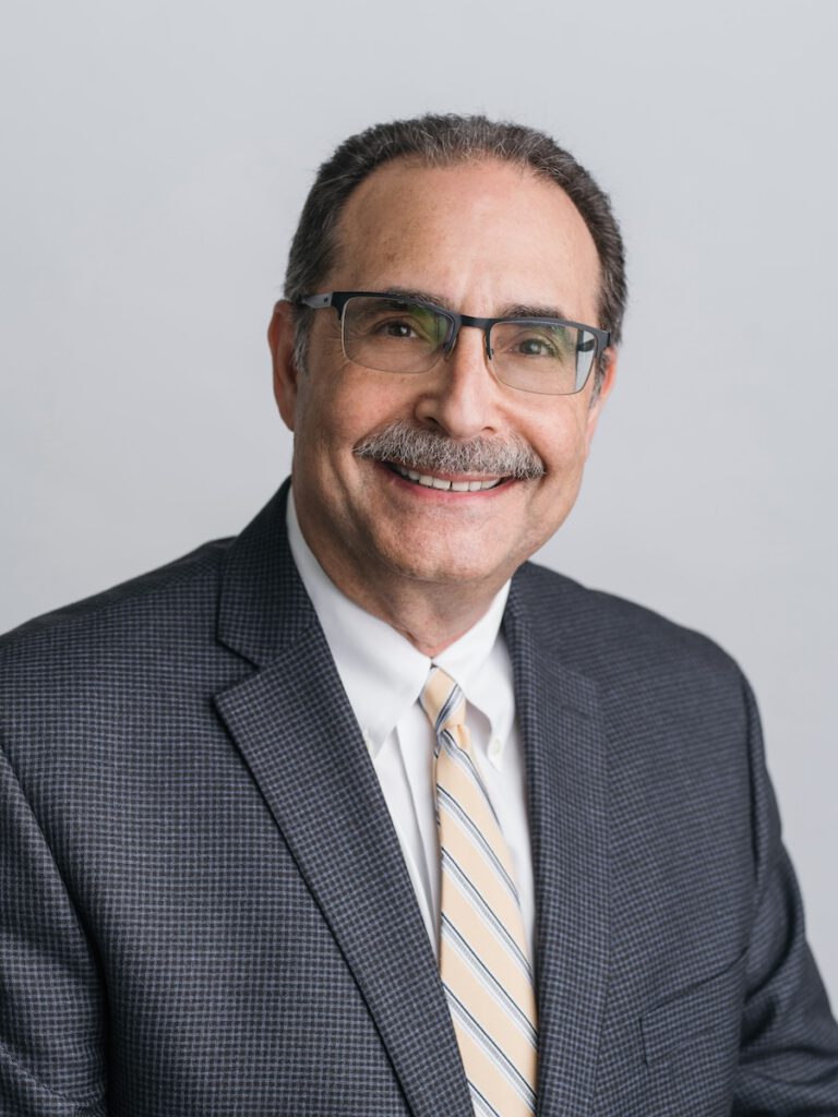 Headshot of Texas Biomed President/CEO Larry Schlesinger.